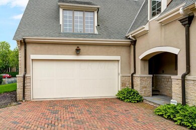 2-Car Garage& Family Entrance