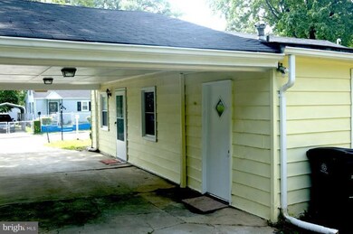 905 Mentor Ave, Capitol Heights, MD 20743 - photo 4