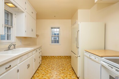 1107 SW Wayne Ave, Topeka, KS 66604 - photo 7