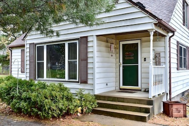 812 6th St W, Wabasha, MN 55981 - photo 2