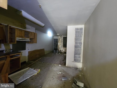 1150 N Carrollton Ave, Baltimore, MD 21217 - photo 3