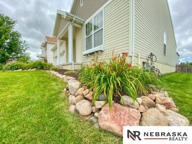 816 Summit Ridge Dr, Papillion, NE 68046 - photo 6