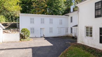 9 Long Hill Rd, East Hampton, CT 06424 - photo 3