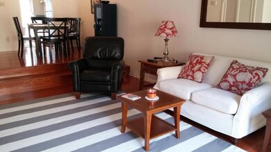 2786 Chateau Circle living room