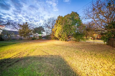 1409 N Breckenridge St, Ennis, TX 75119 - photo 4