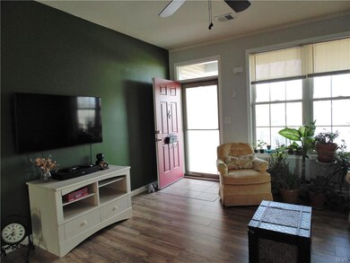 1028 N 14th St, Allentown, PA 18102 - photo 4