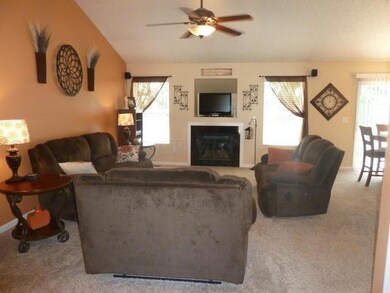 381 Sycamore Dr, Circleville, OH 43113 - photo 6