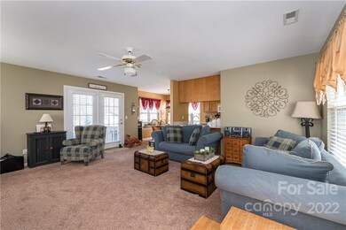 776 Sir Raleigh Dr, Concord, NC 28025 - photo 4