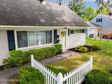 4-web-or-mls-930ObrienAve-04