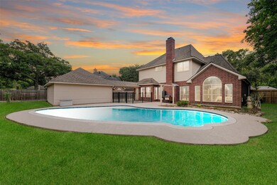 304 Eagle Lakes Dr, Friendswood, TX 77546 - photo 2