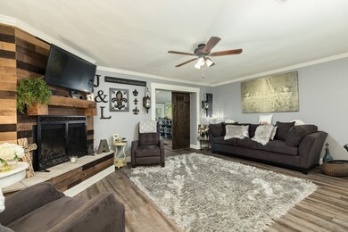 5134 Riverview Dr, Alvin, TX 77511 - photo 6