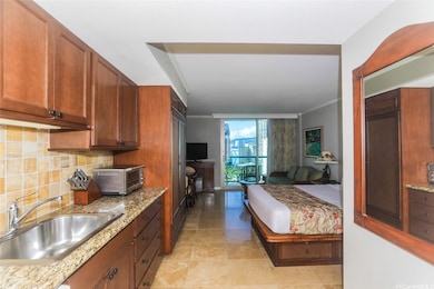 2045 Kalakaua Ave unit 1404, Honolulu, HI 96815 - photo 4