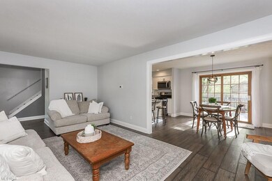 521 Maplewood Ave, Sheffield Lake, OH 44054 - photo 6