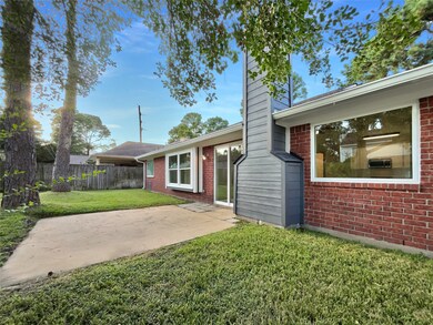 8619 Plum Lake Dr, Houston, TX 77095 - photo 6