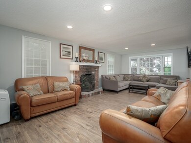 28 Forest St, Dunstable, MA 01827 - photo 3