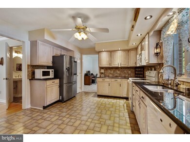 110 Matthew Dr, Bear, DE 19701 - photo 3