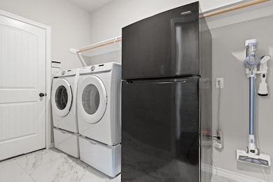 720 Liberty Dr, Joshua, TX 76058 - photo 6