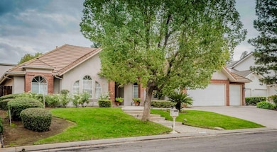 8860 N 10th St, Fresno, CA 93720 - photo 2