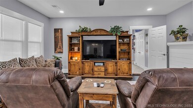 811 E St NW, Ardmore, OK 73401 - photo 4