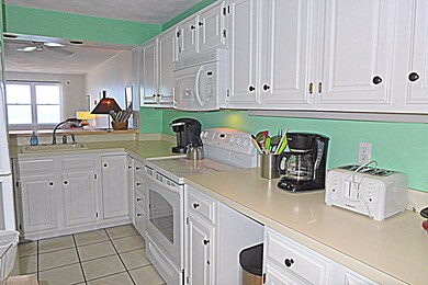 2 Pennacook Ave unit 202, Oak Bluffs, MA 02557 - photo 4