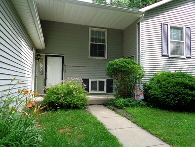 7160-7162 Exterior