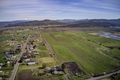 TL2700 Mcloughlin Dr, Central Point, OR 97502 - photo 5