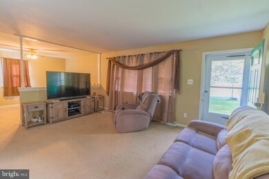 8 Lauffer Ln, Sewell, NJ 08080 - photo 5