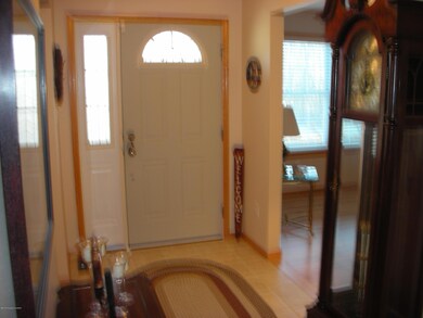 6 Colony Dr 005