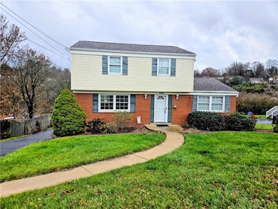 5625 Sandra Dr, Pittsburgh, PA 15236 - photo 2