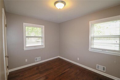 7308 Larsen Ln, Shawnee, KS 66203 - photo 6