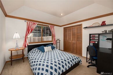 7202 79th Ave SE, Mercer Island, WA 98040 - photo 5