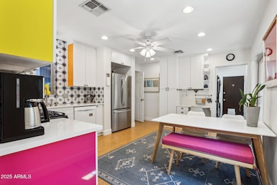 Kitchen has fun (removable) accents