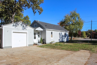 1099 Shonat St, Muskegon, MI 49442 - photo 3