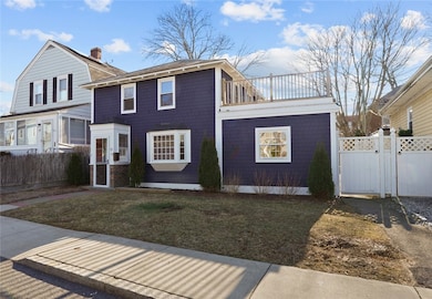 15 Curry Ave, Newport, RI 02840 - photo 3