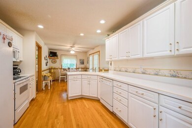 3904 Richland Dr NW, Cedar Rapids, IA 52405 - photo 6