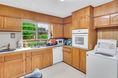 1100 N Church St, Decatur, TX 76234 - photo 4