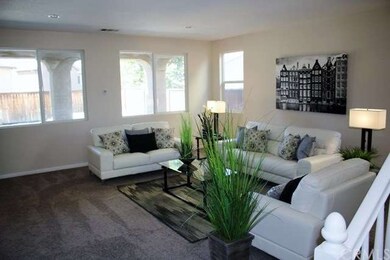 Flex space just off of kitchen