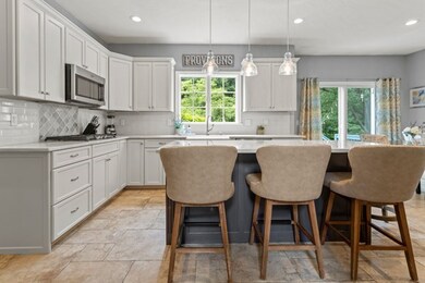 28 Carriage House Ln, Mansfield, MA 02048 - photo 3