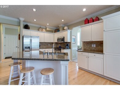 10465 SW 136th Place, Beaverton, OR 97008 - photo 3