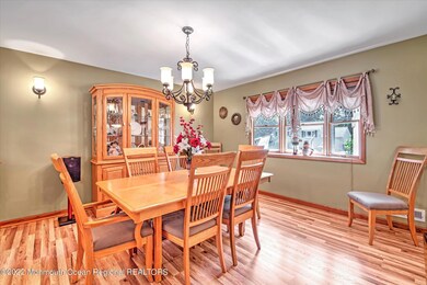 07-DINING ROOM
