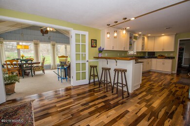 66190 Daily Rd EDW Kitchen