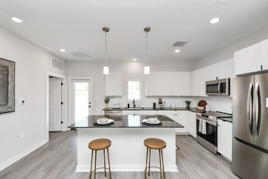 7711 Longmire Rd unit 2, Conroe, TX 77304 - photo 2