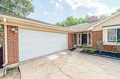 366 Dawn Hill Dr, Friendswood, TX 77546 - photo 3