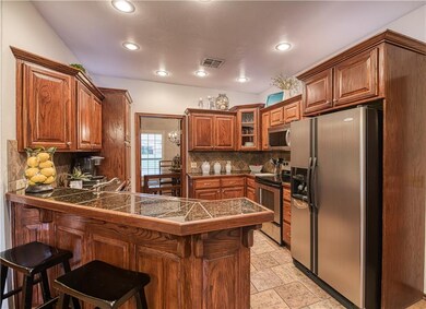 3502 W 7th St, Elk City, OK 73644 - photo 6