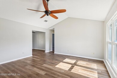 7-web-or-mls-Farm Way-007