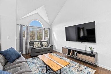 114 Burkhall St unit I, South Weymouth, MA 02190 - photo 4