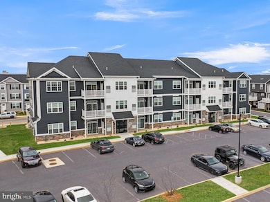 2950 Ashwood Cir unit 301, Susquehanna Township, PA 17110 - photo 2