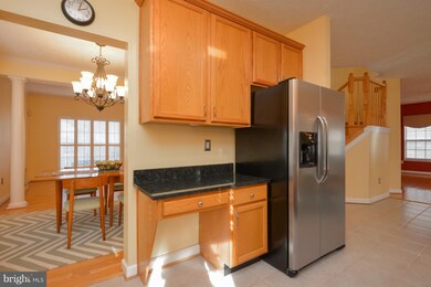 8805 Sumner Grove Dr, Laurel, MD 20708 - photo 7