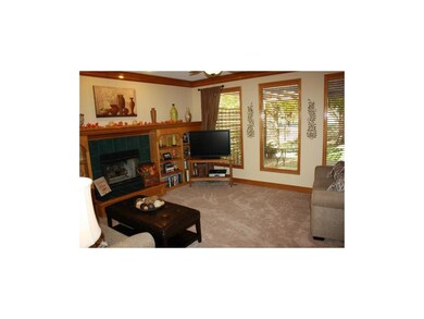 9322 Tomashaw Ln, Lenexa, KS 66219 - photo 6