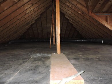 281 Lakeside Dr, Harveys Lake, PA 18618 - photo 3